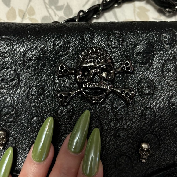NEW IN DUST BAG SKULL STUDDED ROCKER PURSE HANDBAG MULTI COMPARTMENT CROSSBODY - Picture 7 of 7